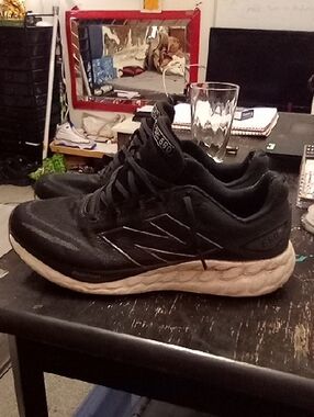 New Balance Men’s Black Athletic Running Shoes with Off-White Midsole